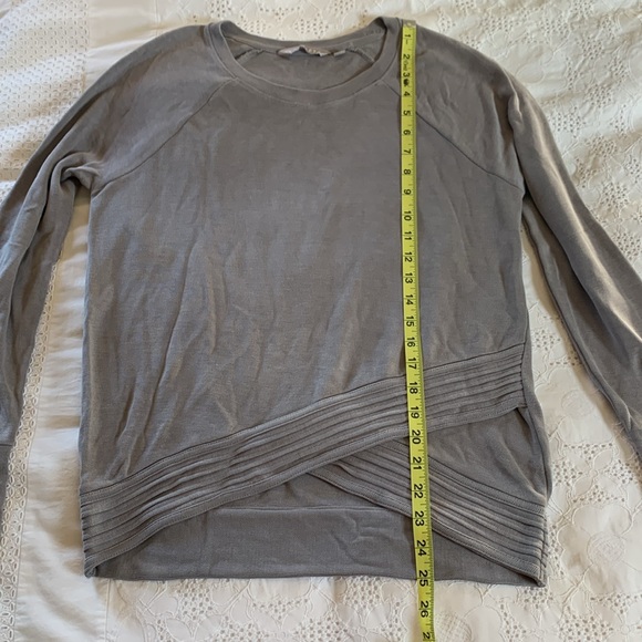 •Athleta Grey Serenity Criss Cross Sweatshirt• - Picture 5 of 5